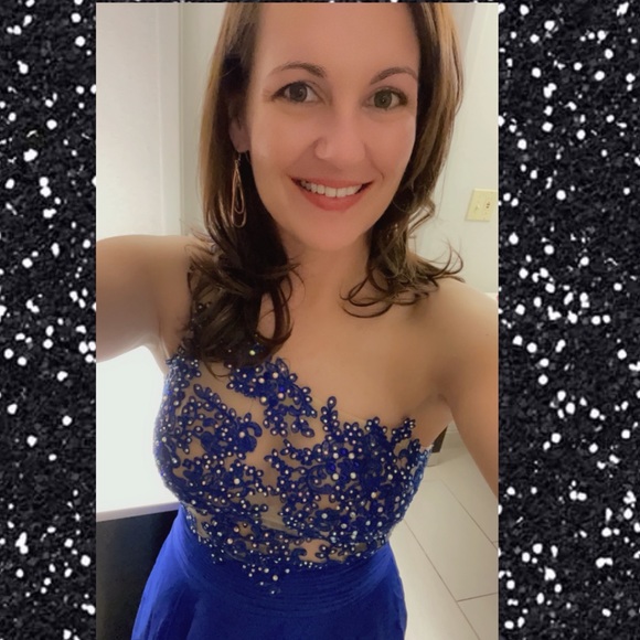 Meet your Posher, Dani - Picture 2 of 7